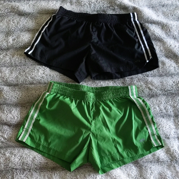 Old Navy Pants - Green and Black Women's Shorts XS